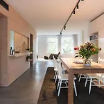 City Centre Loft On The Historic Canal