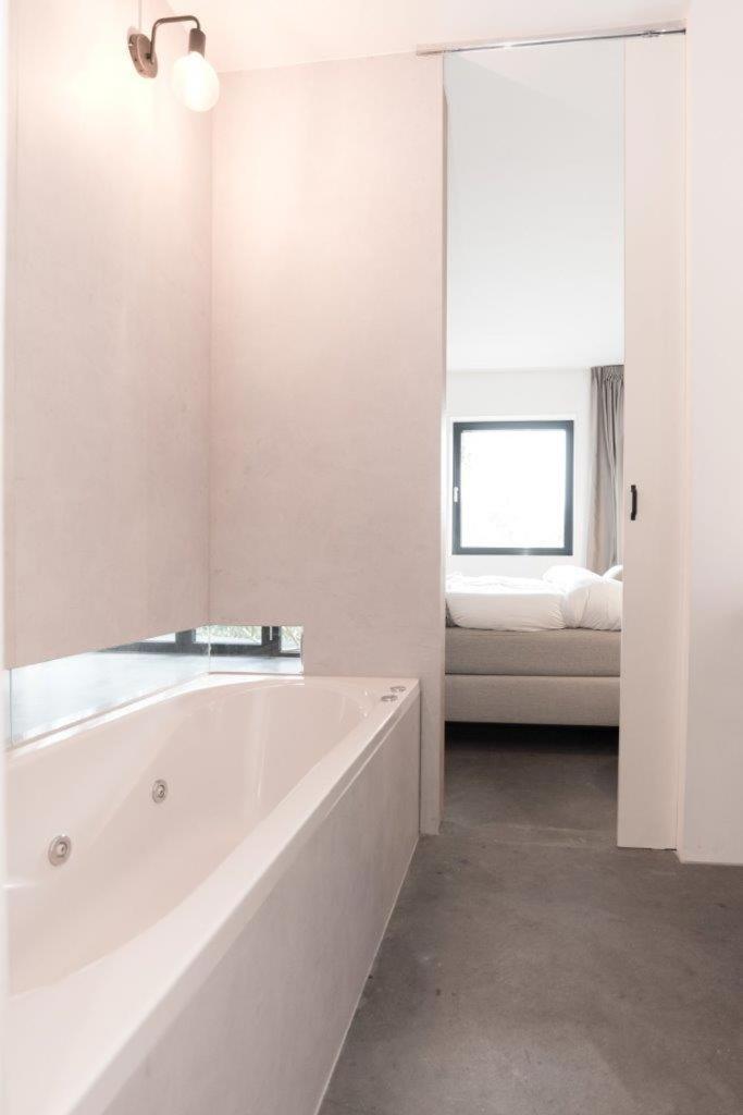 Centre Loft On The Historic Canal Apartment *